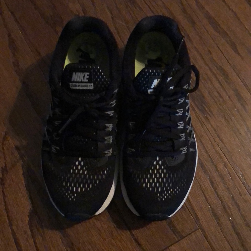 Nike Zoom Pegasus 32 Running Shoes